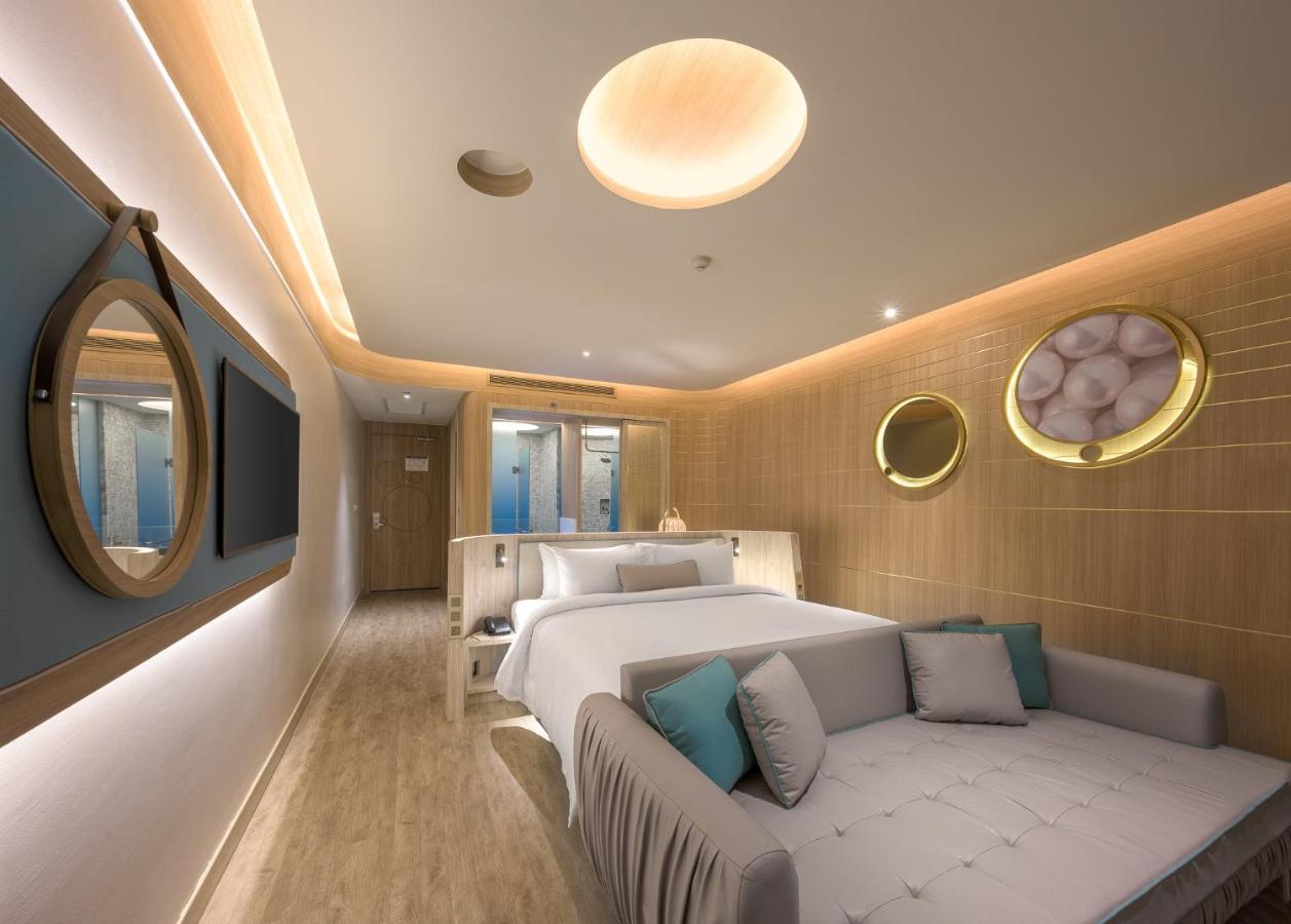 Chambre avec Accès Piscine